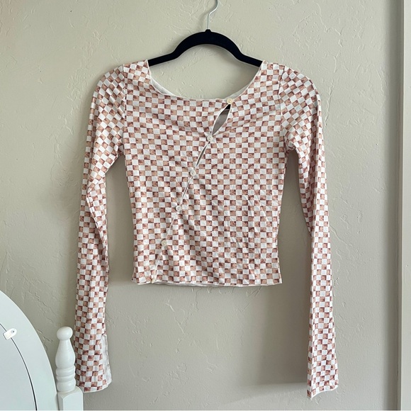 Checkered button front shirt. - Picture 6 of 7